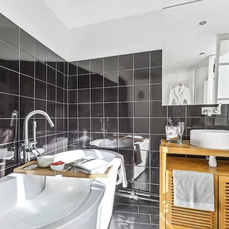 Bnbnova - 2br - Le Marais & Place De La Republique Apartman *